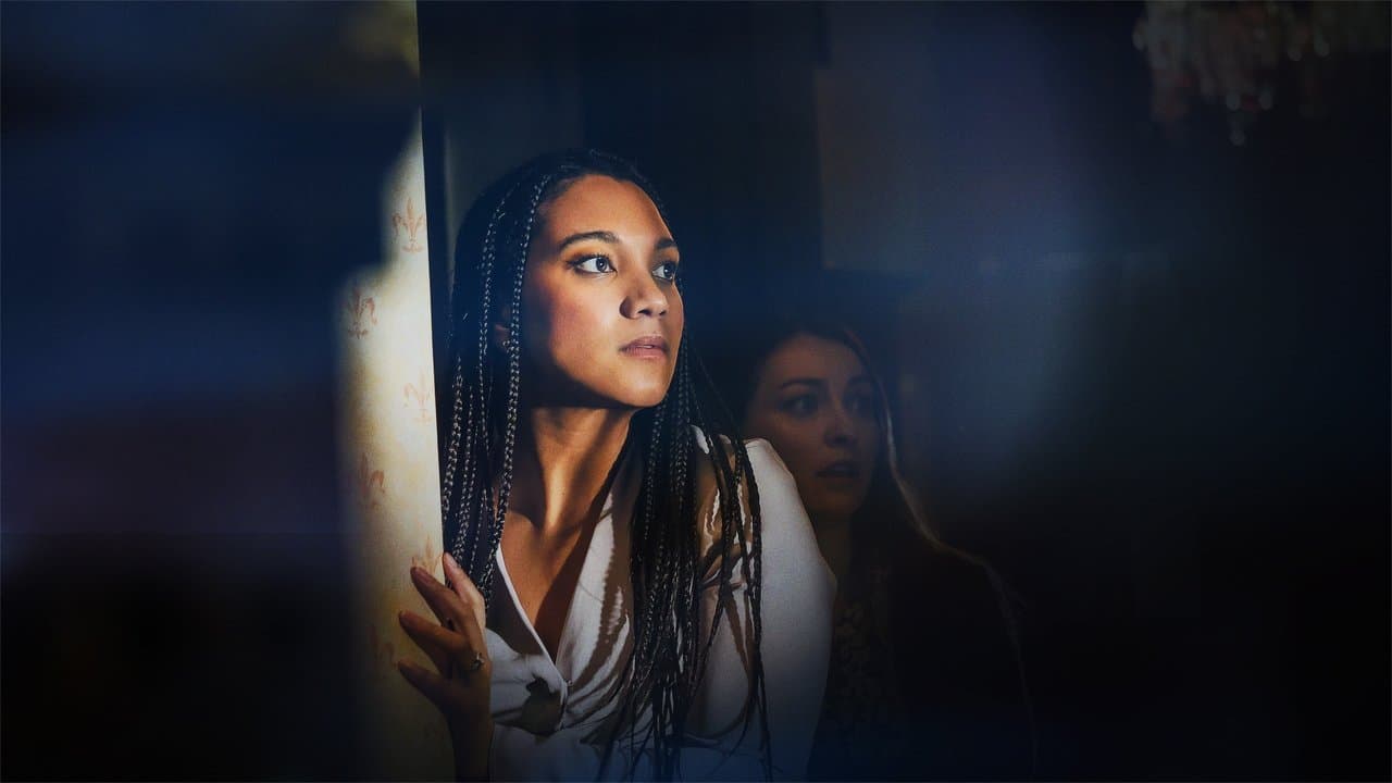 Little Girl in the Windowの背景画像