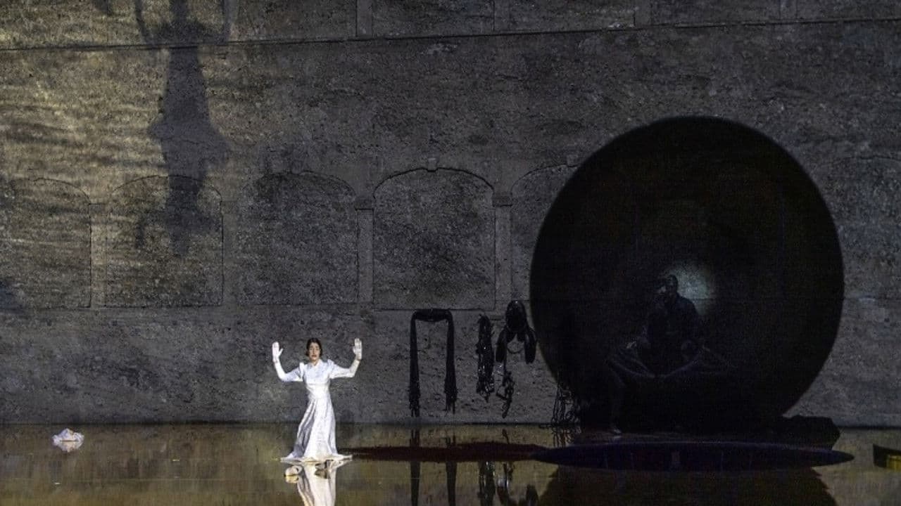 Salomeの背景画像