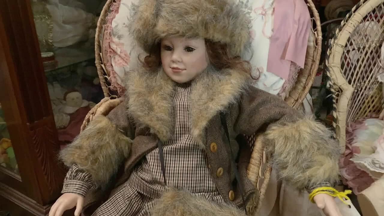 Doll Faceの背景画像