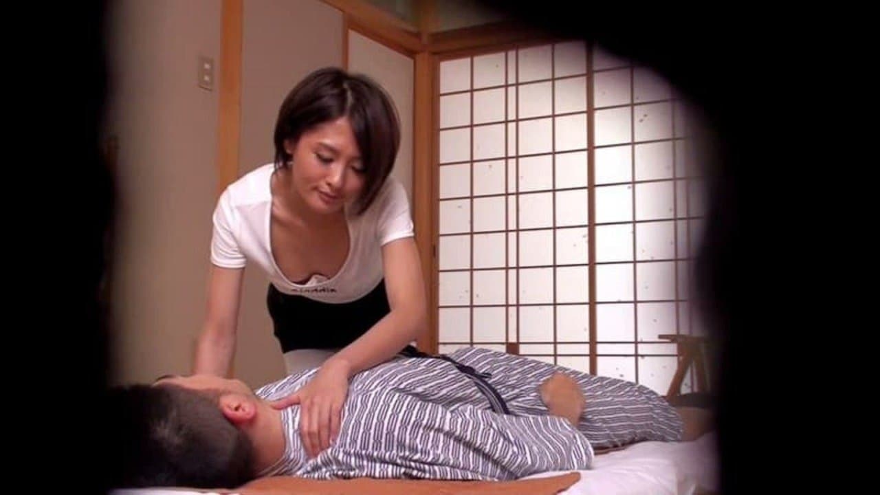 マッサージ師の浮きブラは偶然？誘惑？小さな谷間を見られて興奮した微乳美女をセックスまで口説く！の背景画像