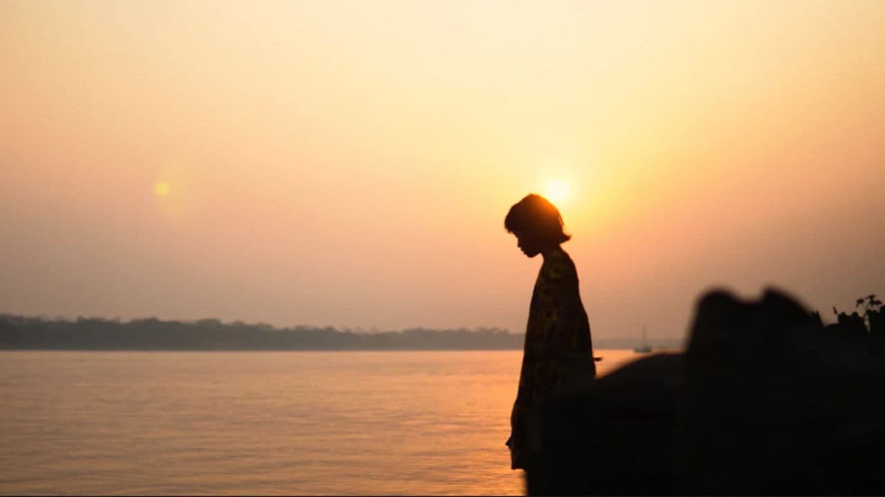 আয়েশার সমুদ্রযাত্রাの背景画像