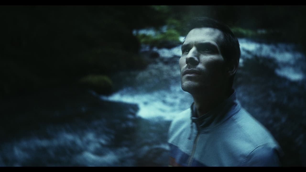 The Visitorの背景画像