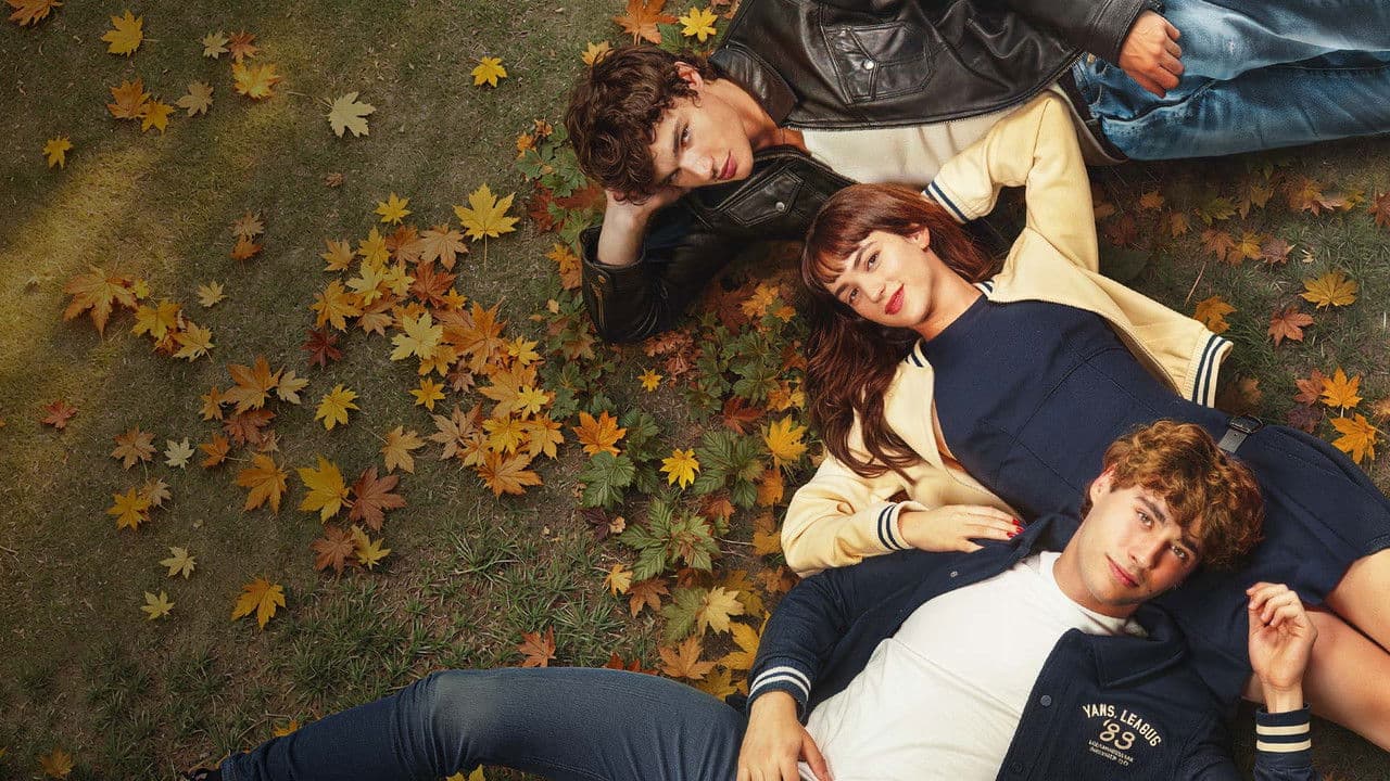 テル・ミー・ソフトリーの背景画像