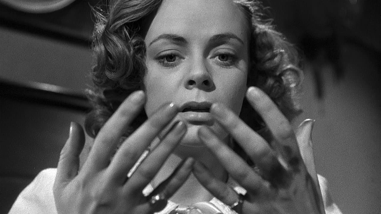 She-Wolf of Londonの背景画像