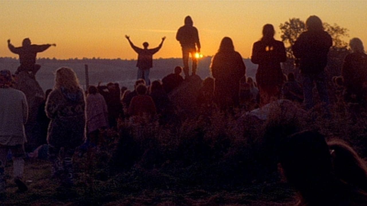 Glastonbury: The Movie in Flashbackの背景画像