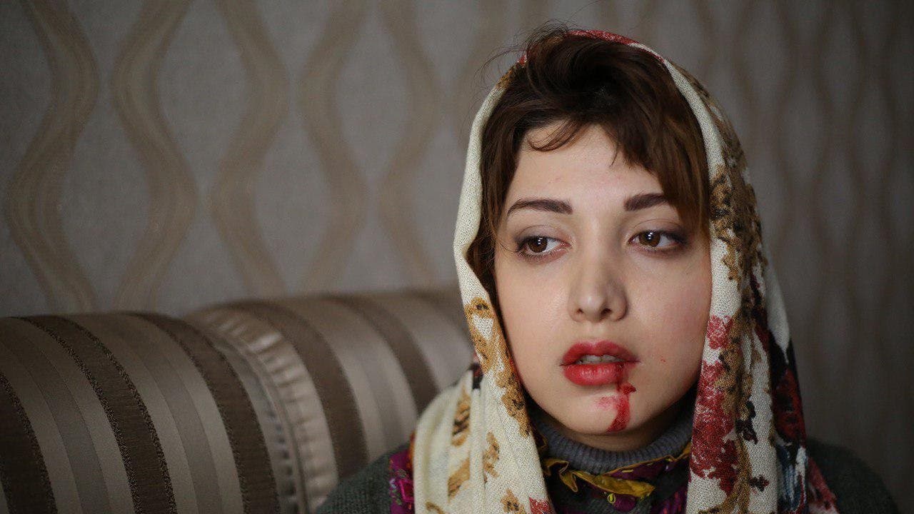 یک کیلو و بیست و یک گرمの背景画像