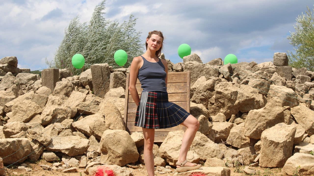 Last Family Standingの背景画像