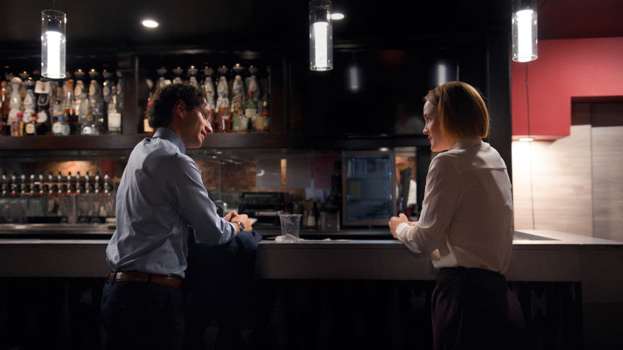 Across the Aisleの背景画像