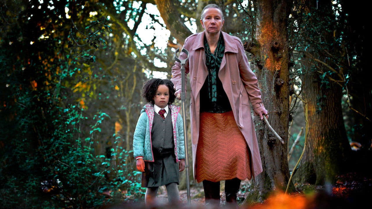 First Bornの背景画像