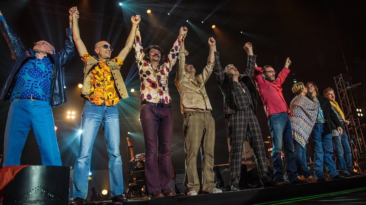 Ritmo sbilenco - Un filmino su Elio e le Storie Teseの背景画像