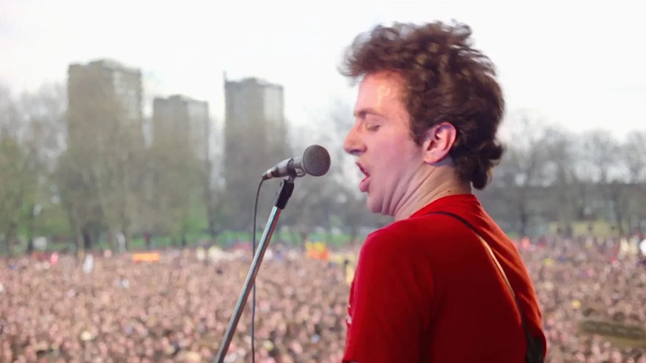 Just Play The Clashの背景画像