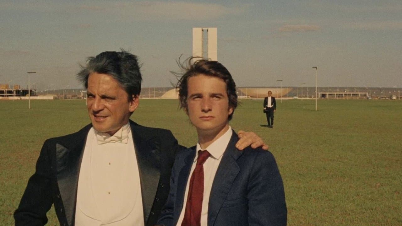 Os Herdeirosの背景画像