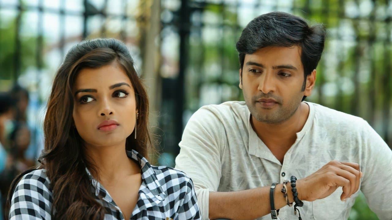 Inimey Ippadithanの背景画像