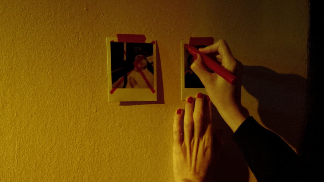 Emilia te manda saludosの背景画像