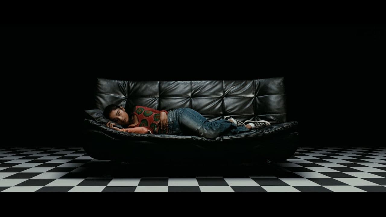 ಲೈಲಾದ ಸಿಹಿ ಕನಸುの背景画像