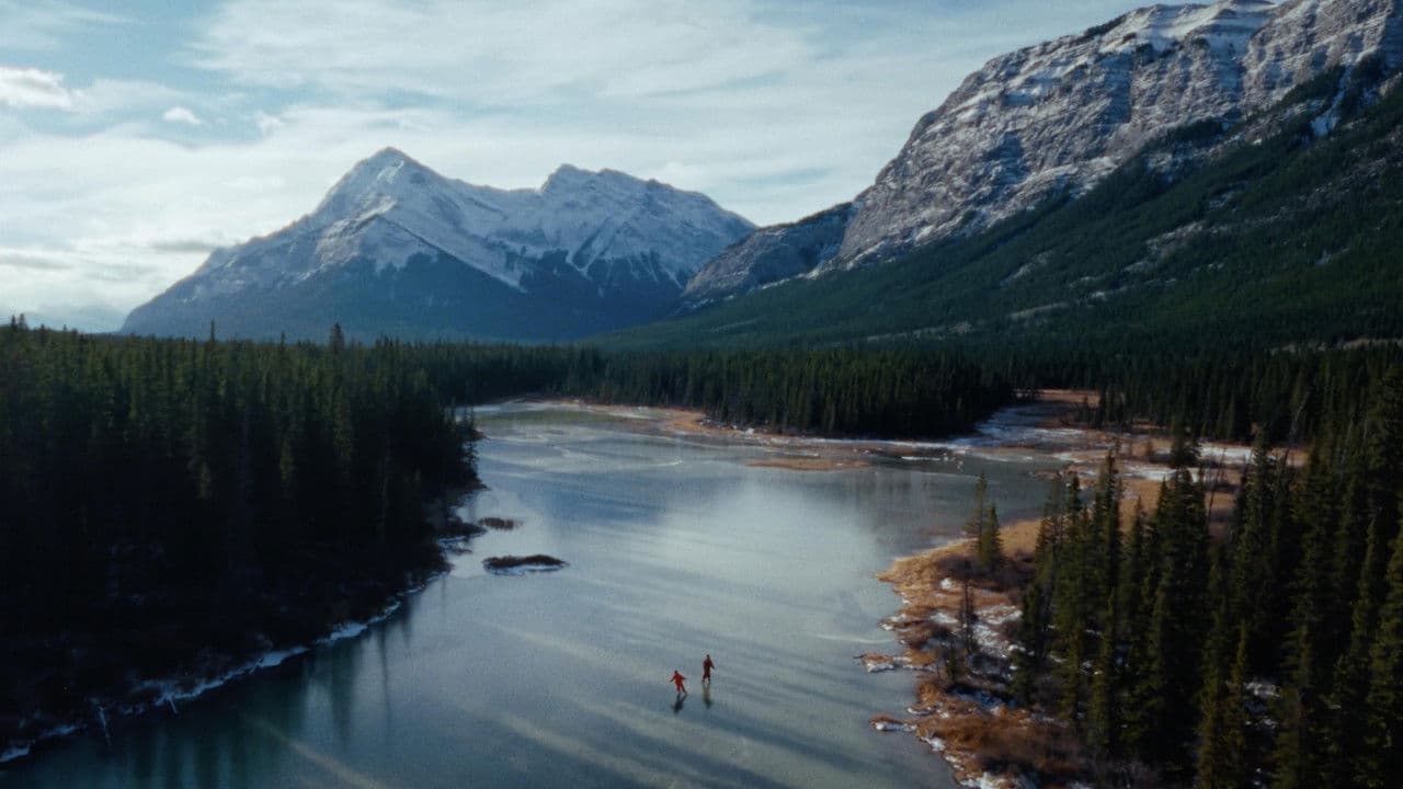 A Dance on Wild Iceの背景画像