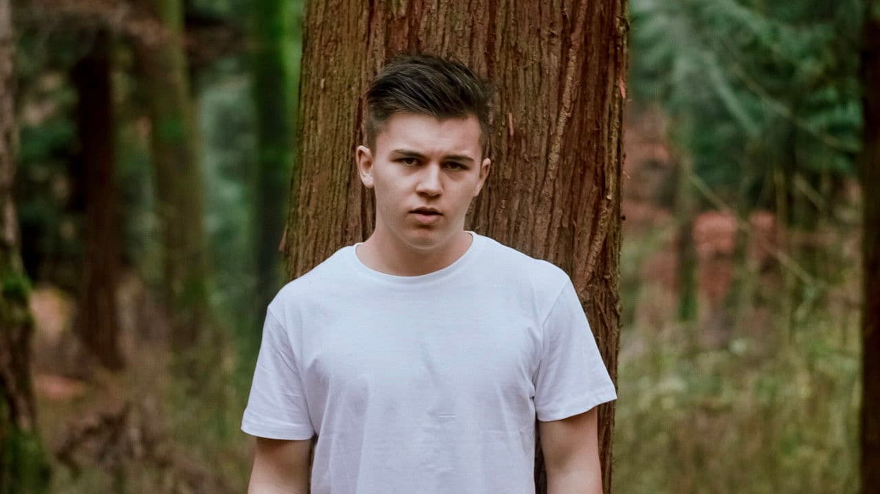 From Far Awayの背景画像