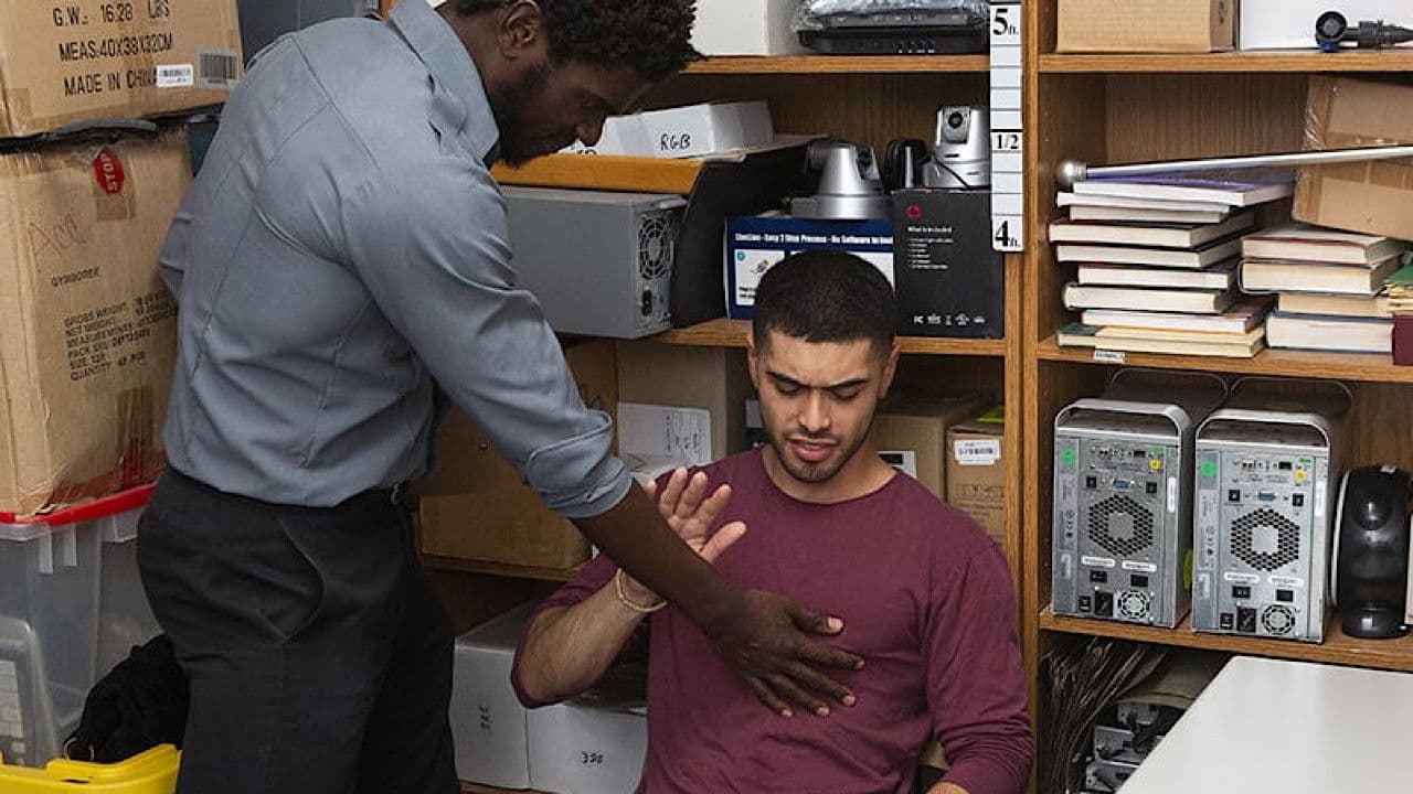 Young Perps 15: Interracial Editionの背景画像