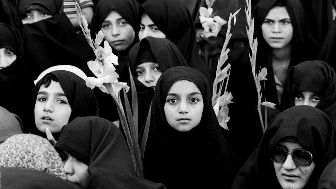 Moonface: una mujer en la guerraの背景画像