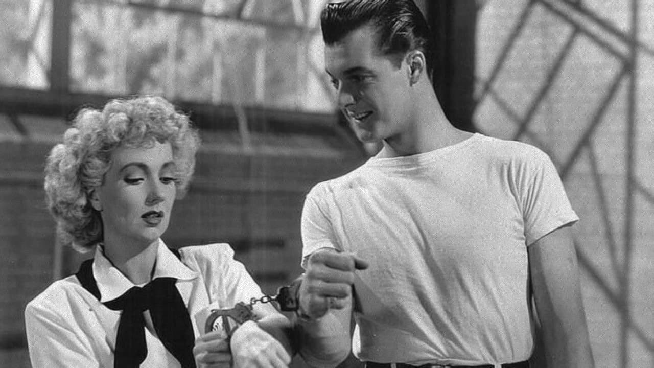 Undercover Maisieの背景画像