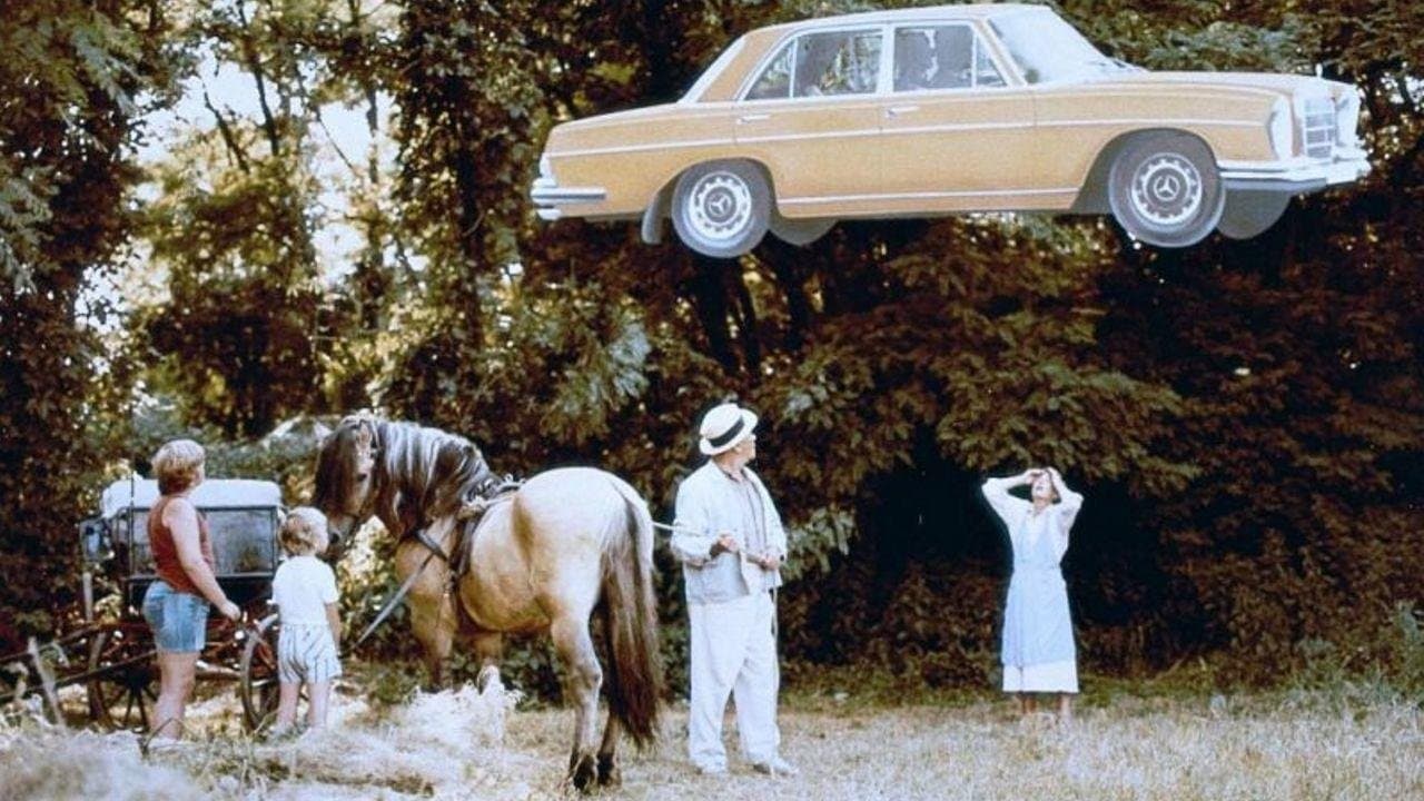 Strašidla z vikýřeの背景画像