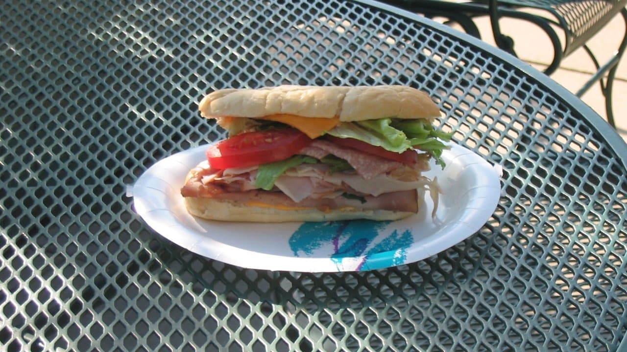 Homemade Heroの背景画像