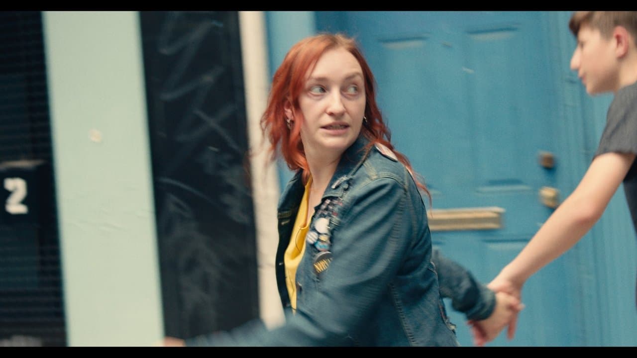 Mom Jolieの背景画像