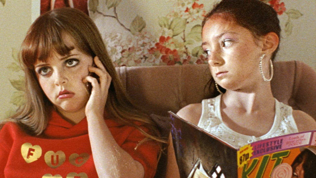 Little Red Hoodieの背景画像