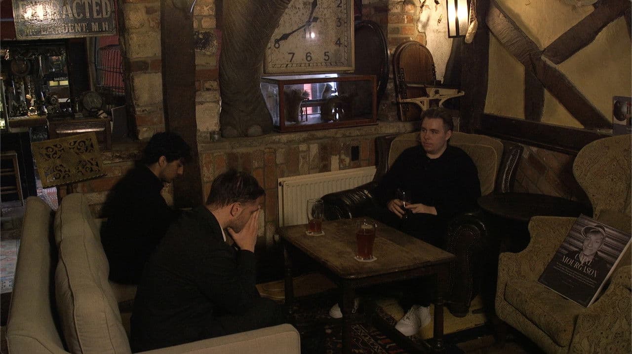 In Mourningの背景画像