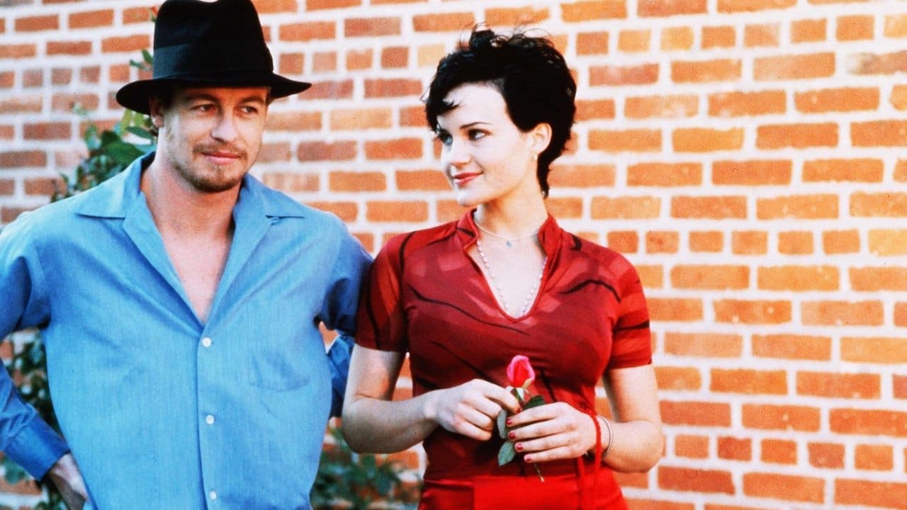 Judas Kissの背景画像