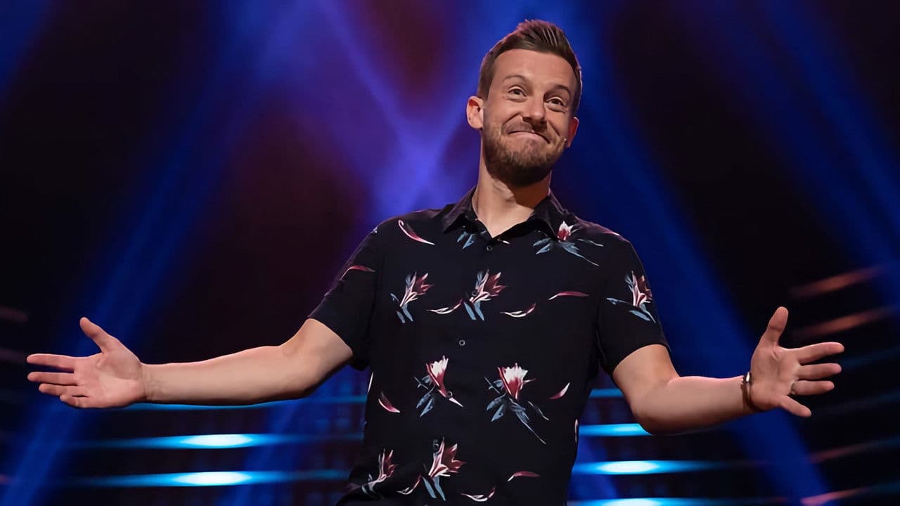 Chris Ramsey: Approval Neededの背景画像