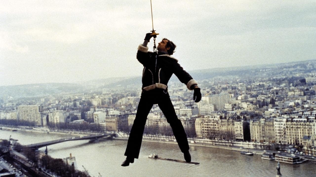 恐怖に襲われた街の背景画像