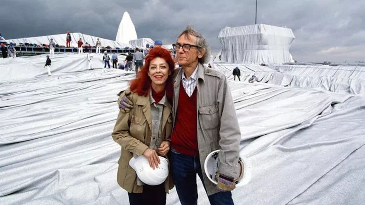 Christo & Jeanne Claude - L’art de cacher, l’art de dévoilerの背景画像