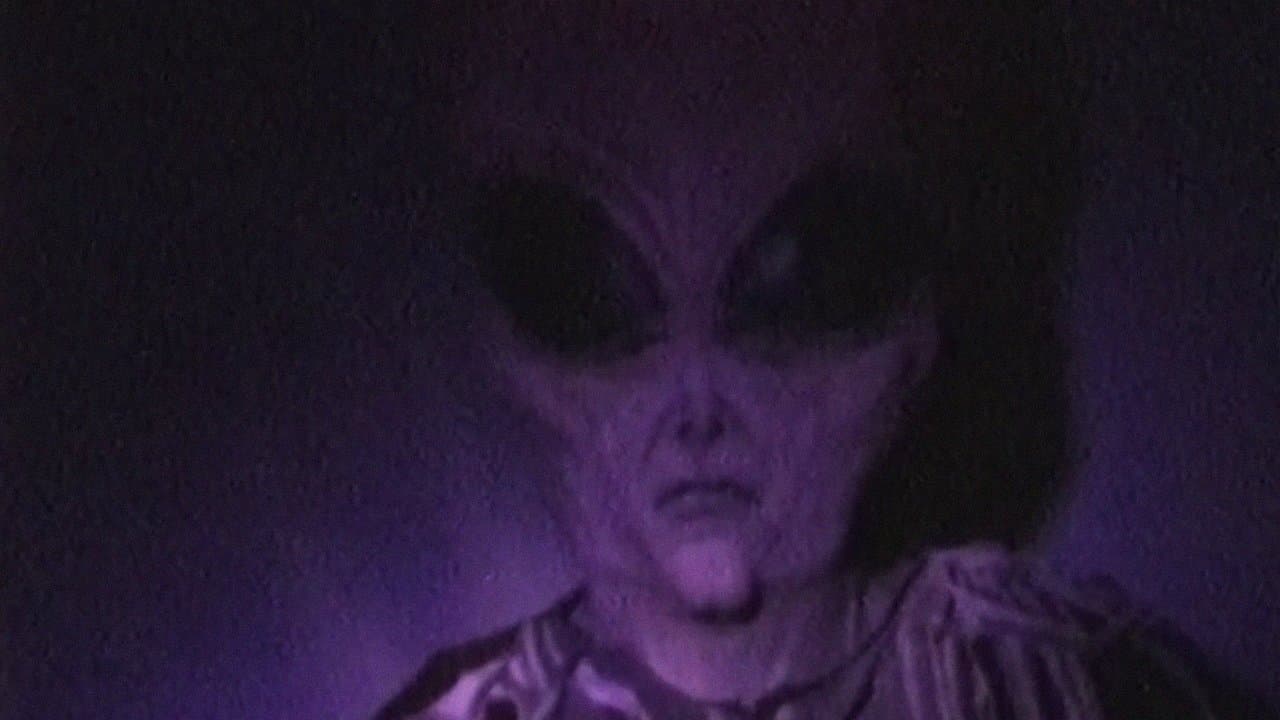 Invaders from Venus!の背景画像