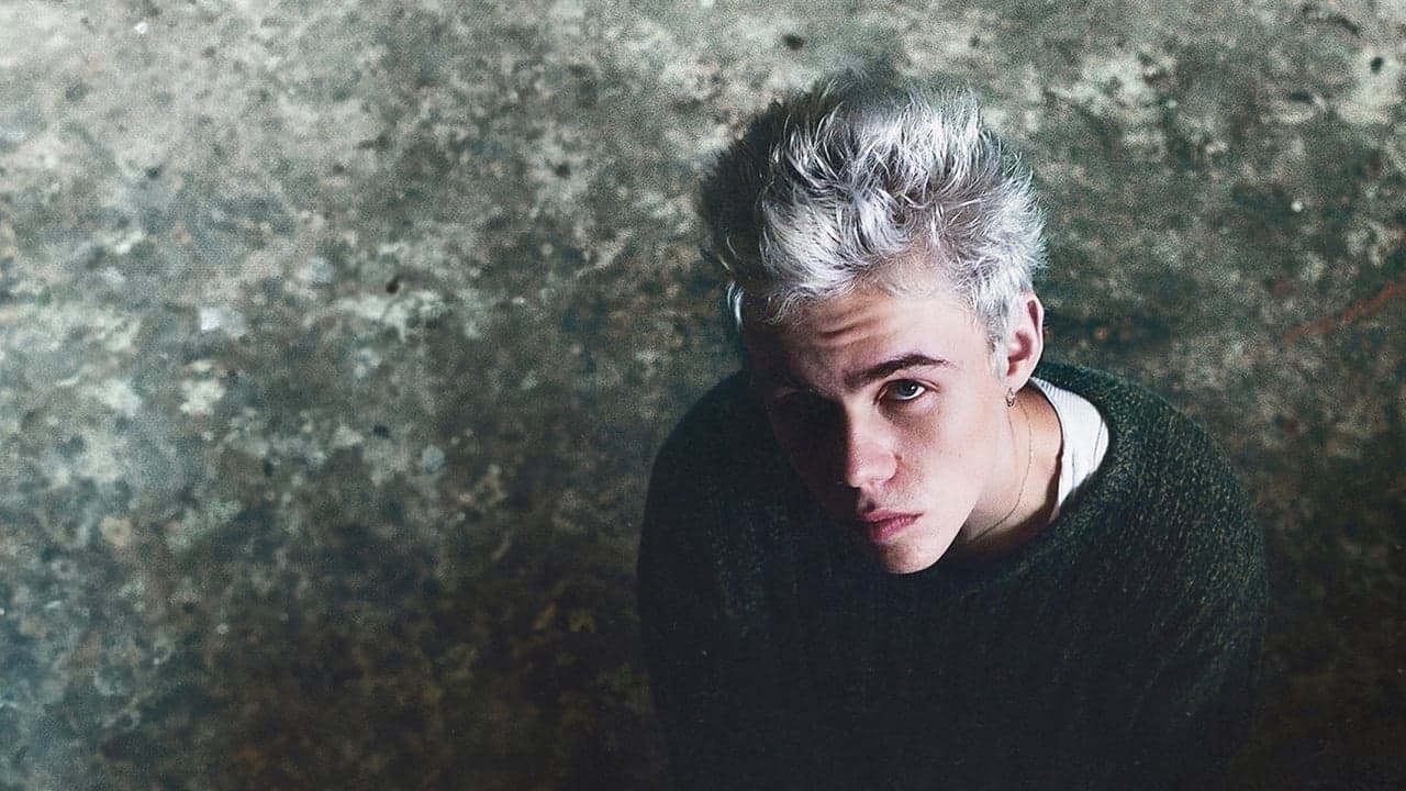 Kids Are Growing Up: A Story About a Kid Named Laroiの背景画像