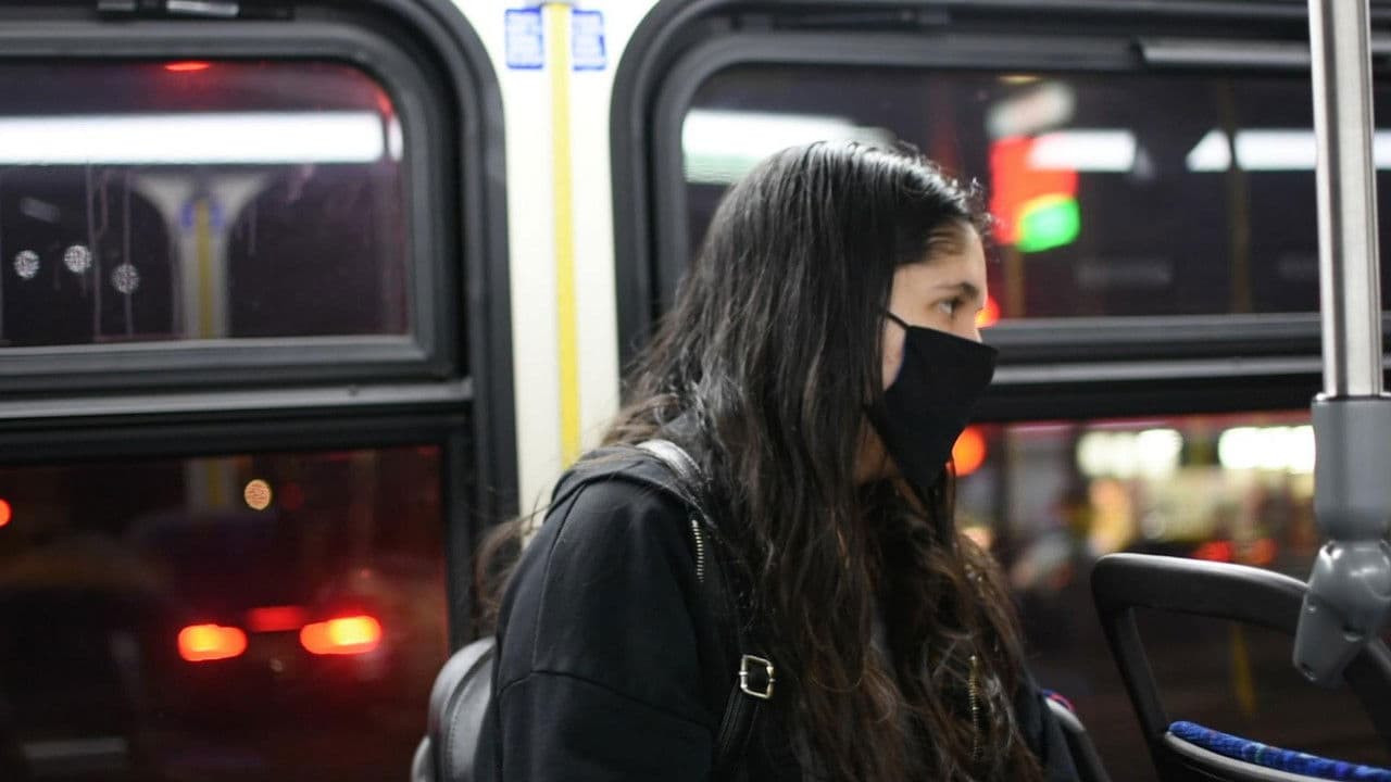 Catching The Busの背景画像