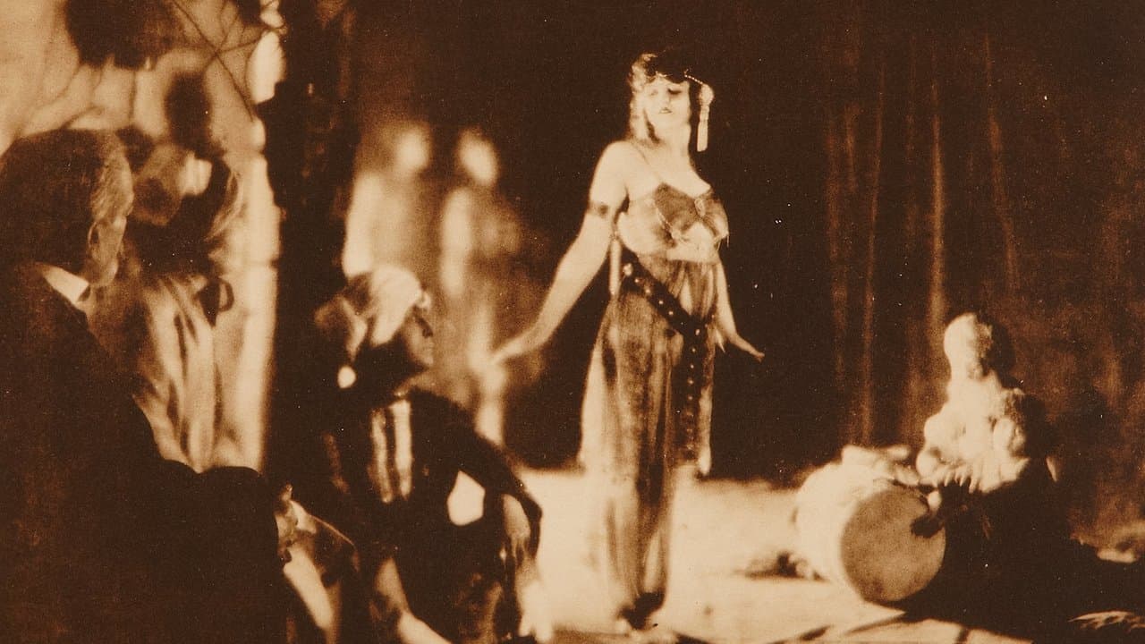 The Sleep of Cyma Rogetの背景画像