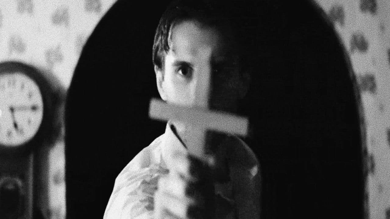 Just Me and the Gravesの背景画像