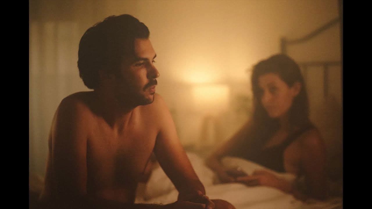 Muy íntimoの背景画像