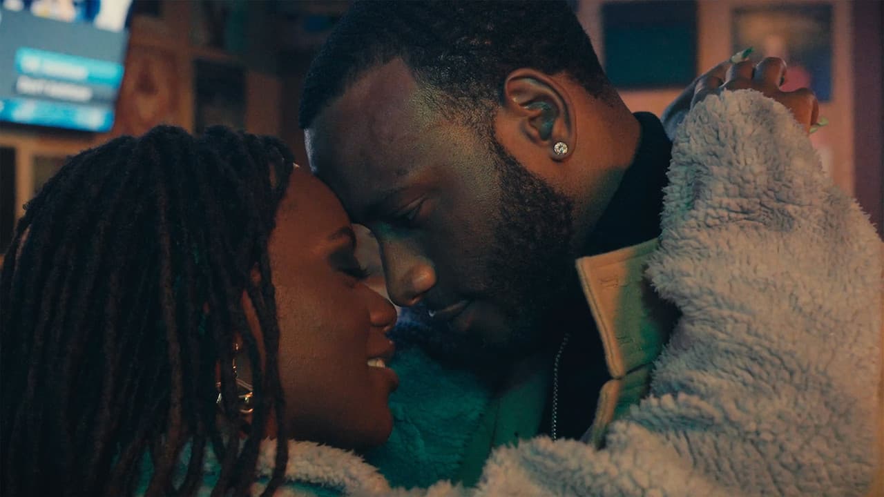 The Moon is in Aquariusの背景画像