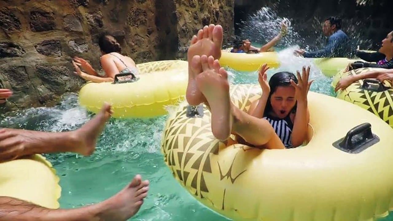 Stuck In The Waterpark - The Movieの背景画像