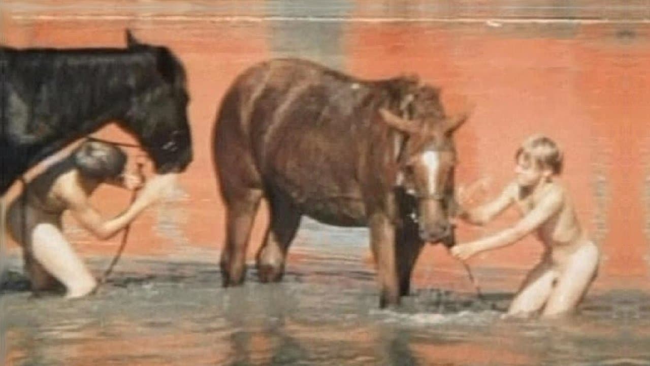 Огненное детствоの背景画像