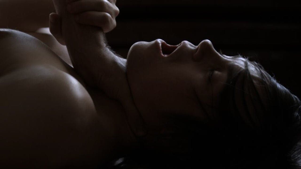 Weak Speciesの背景画像