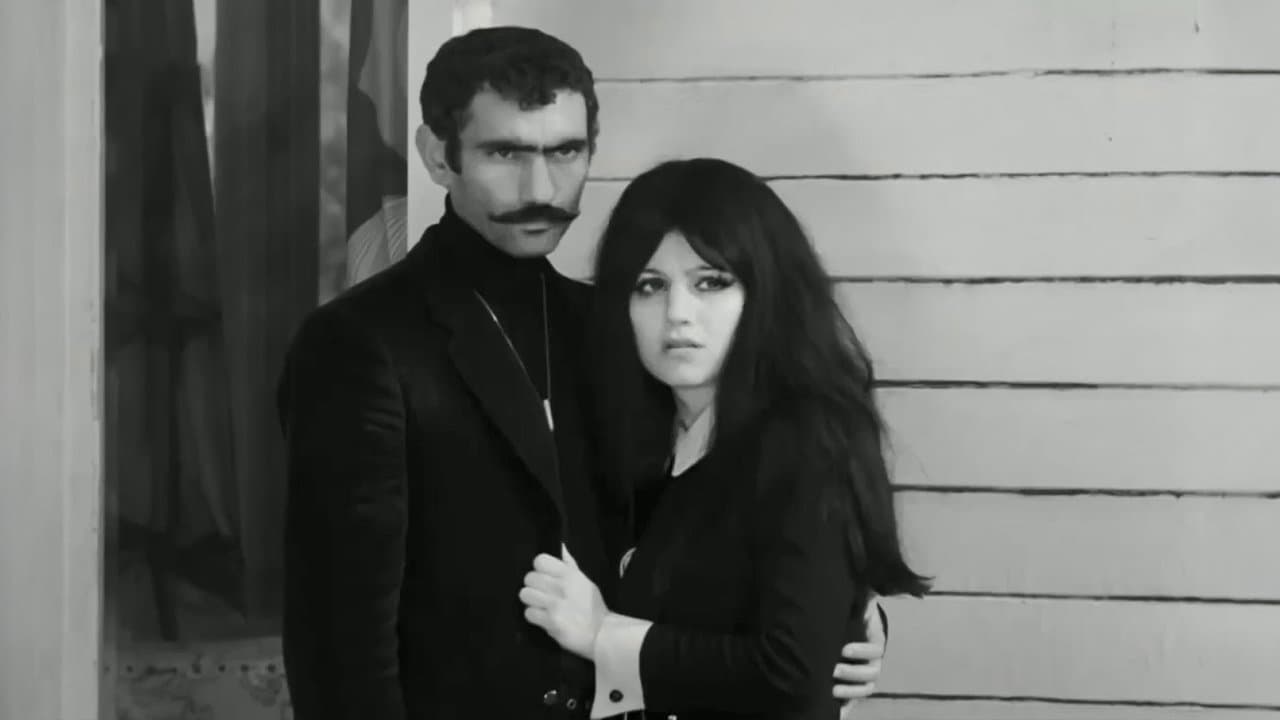 Bir Çirkin Adamの背景画像