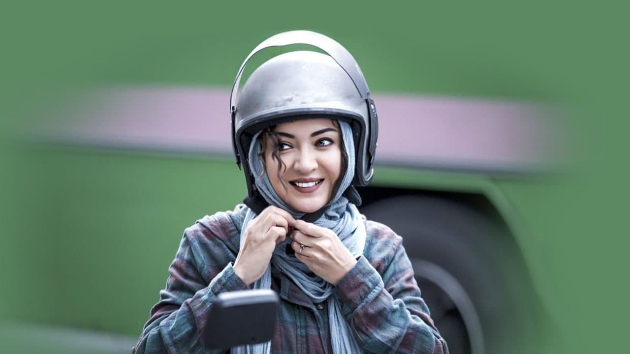 آذرの背景画像