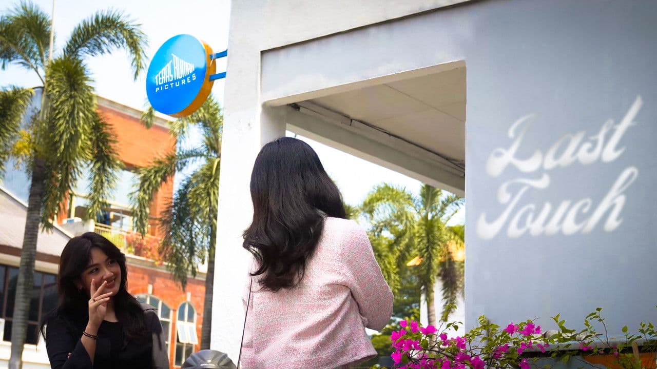 Last Touchの背景画像