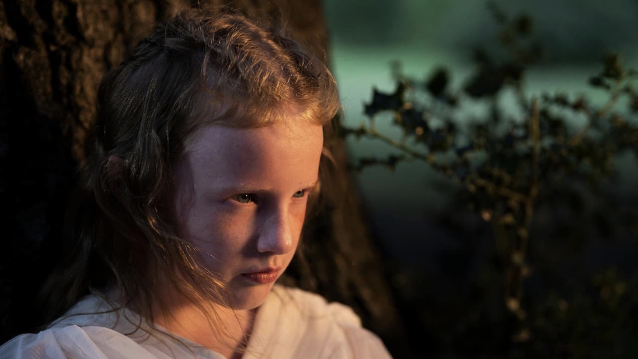 The She-Eの背景画像