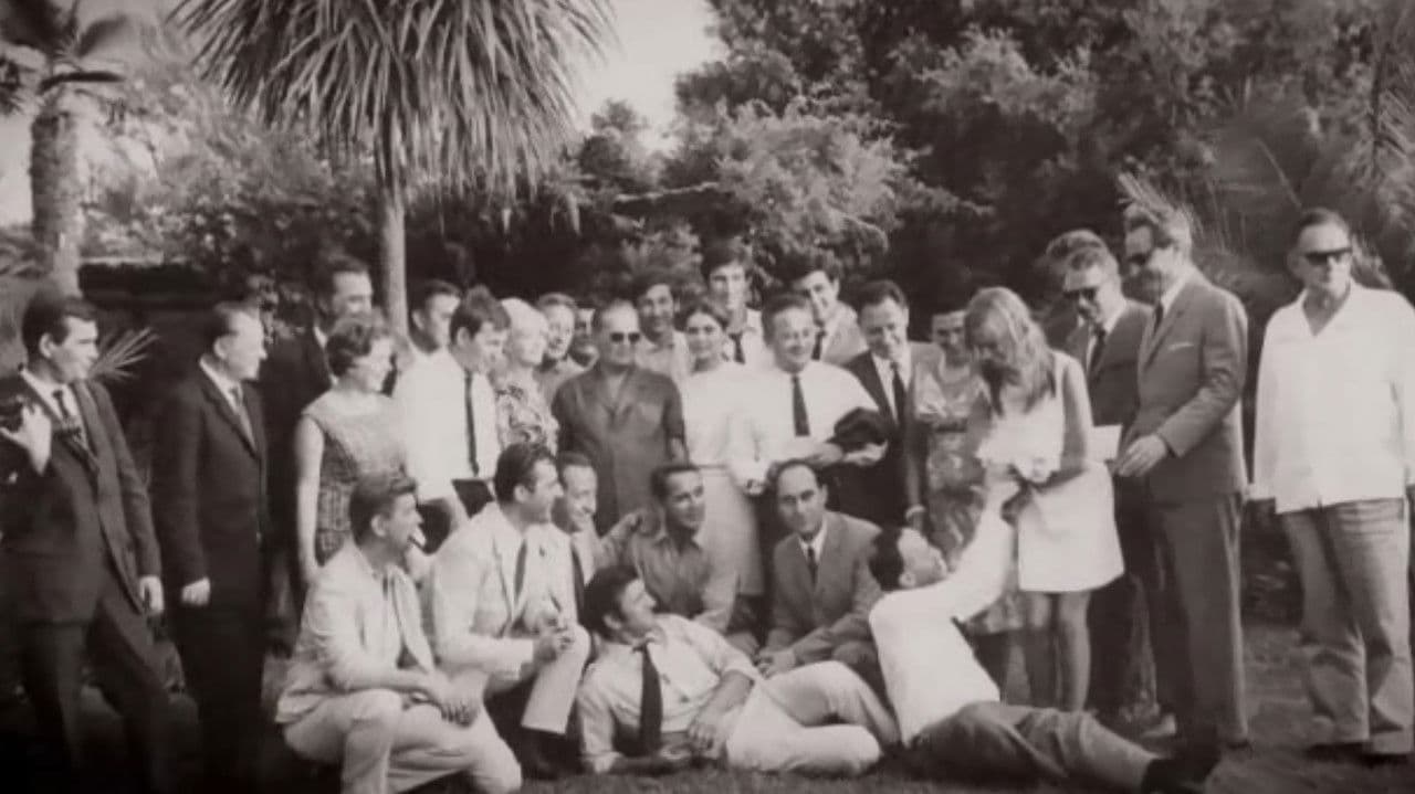 Cinema Komunistoの背景画像