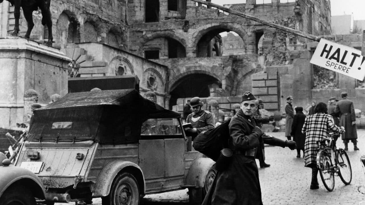 Decision Before Dawnの背景画像