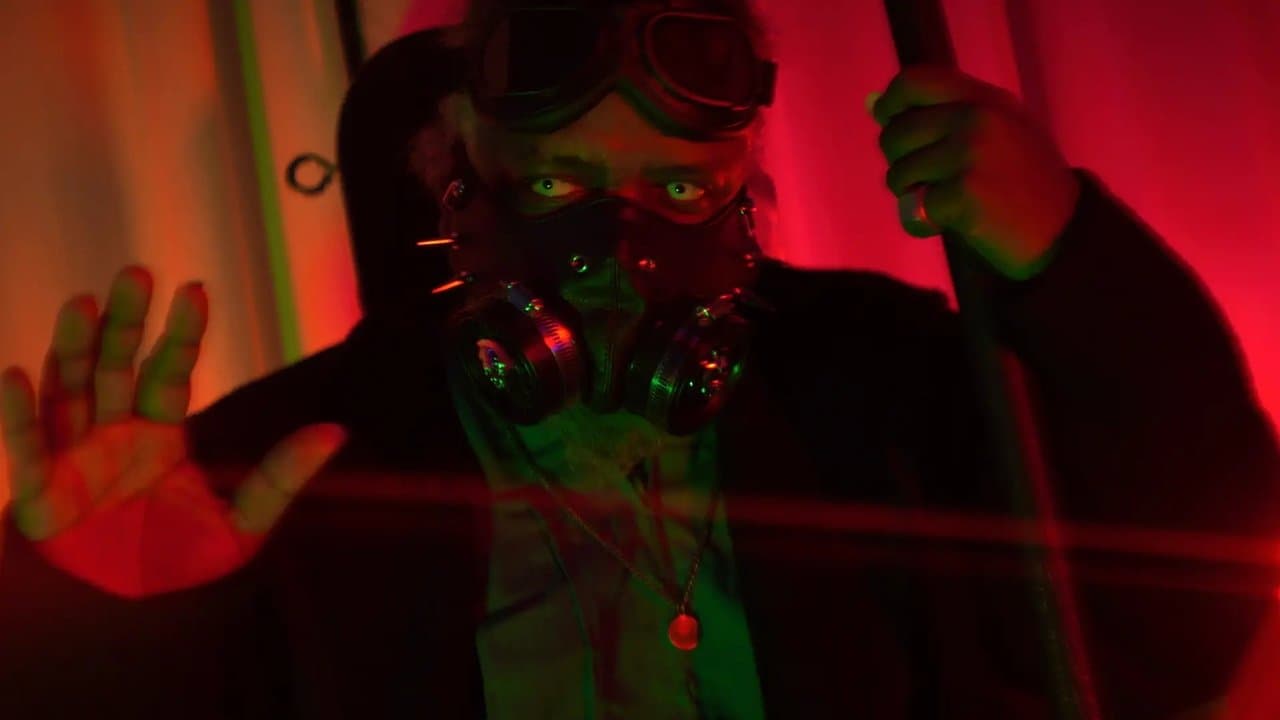 Gasmask Girlの背景画像